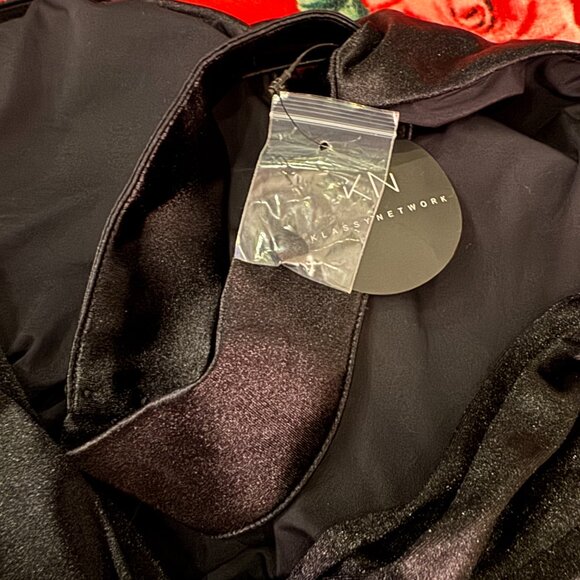 Klassy Network Black Halter Tie Waist Dress w/ Built-In Bra Size L NWT LBD - Picture 7 of 10